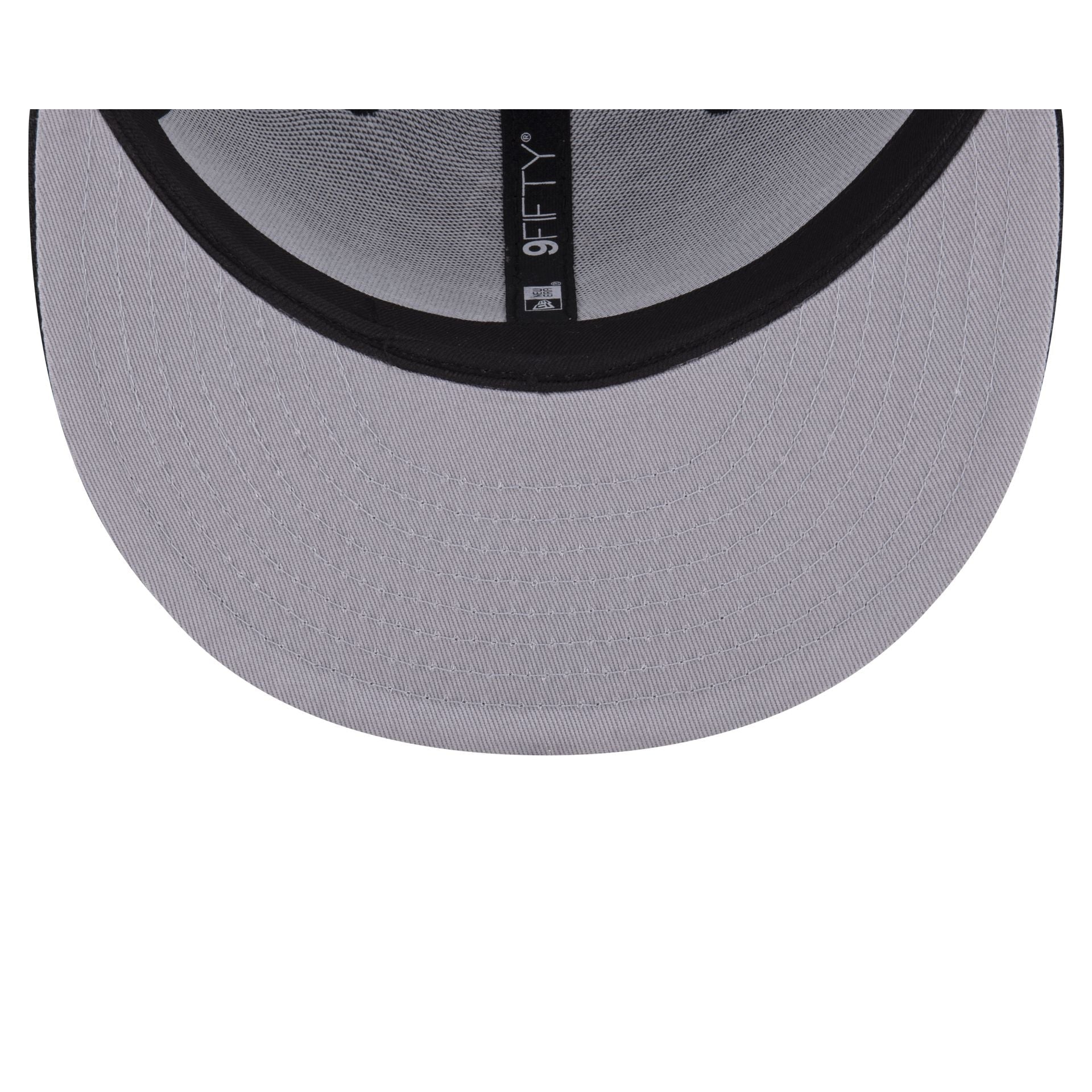 Looney Tunes Sylvester 9FIFTY Trucker Snapback Hat