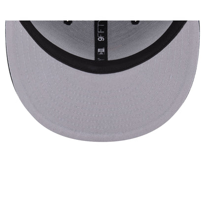 Looney Tunes Daffy Duck 9FIFTY Trucker Snapback Hat